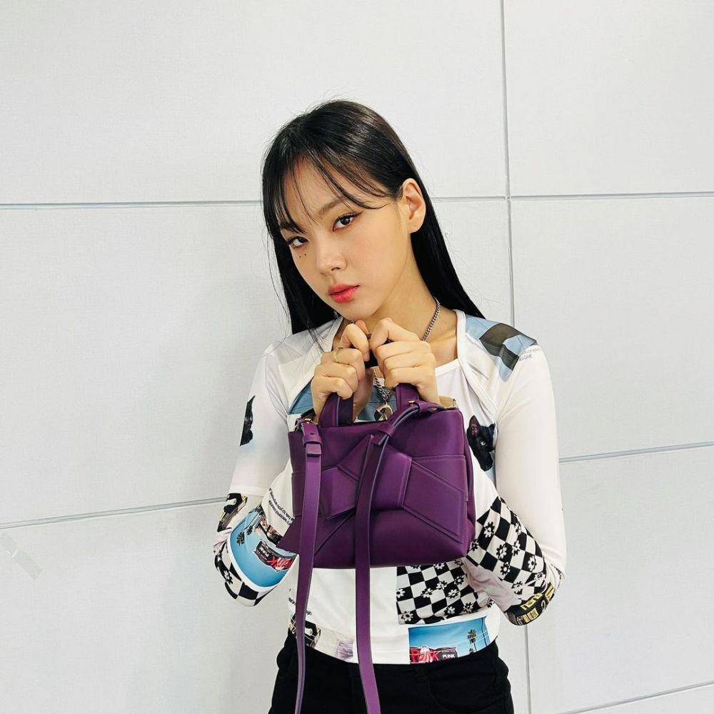 BIBI (instagram.com/nakedbibi)