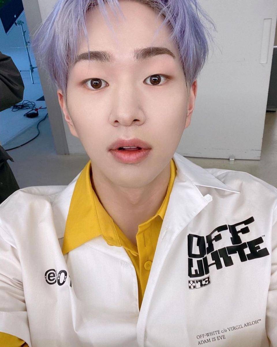 Onew SHINee (instagram.com/dlstmxkakwldrl)