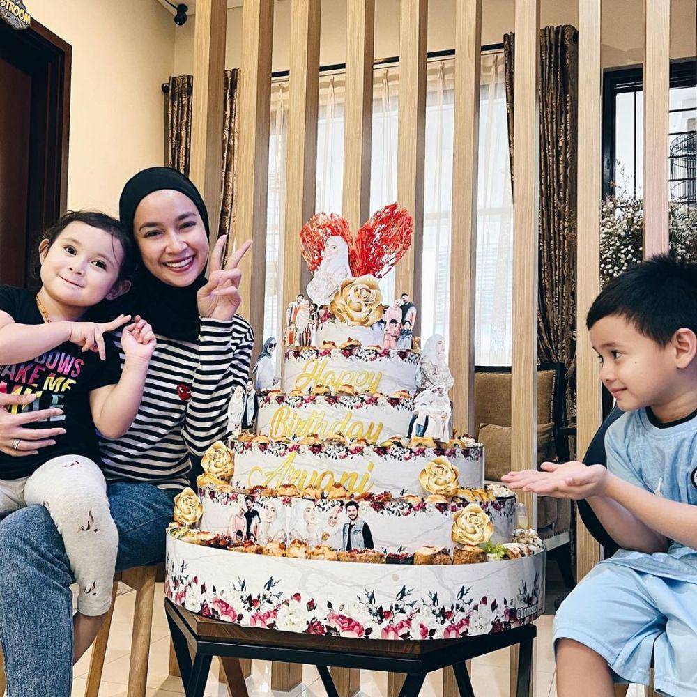 Aryani Fitriana dan buah hati (instagram.com/aryanifitriana24)