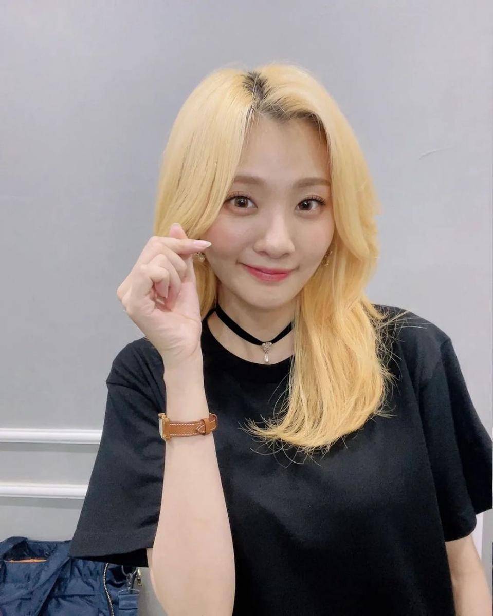 BOL4 (instagram.com/official_bol4)