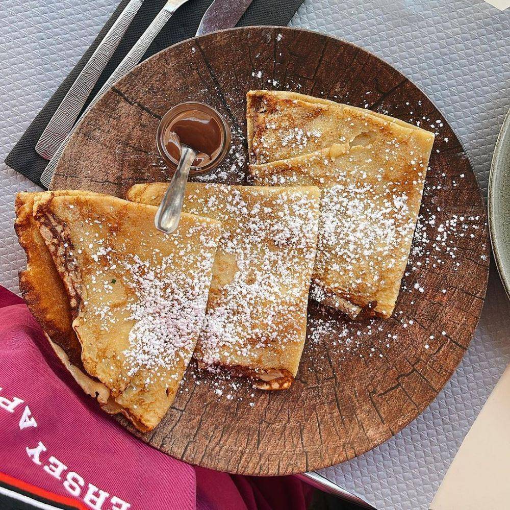 crêpes (instagram.com/taste.the.food)