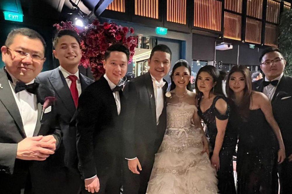 10 Potret Resepsi  Pernikahan Jessica Tanoe, Undang Brian eks Westlife