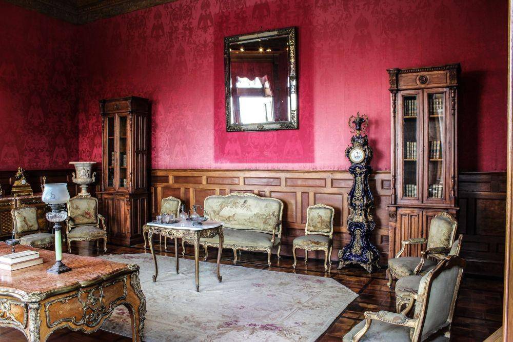 interior rumah vintage (unsplash.com/arpa sarian)