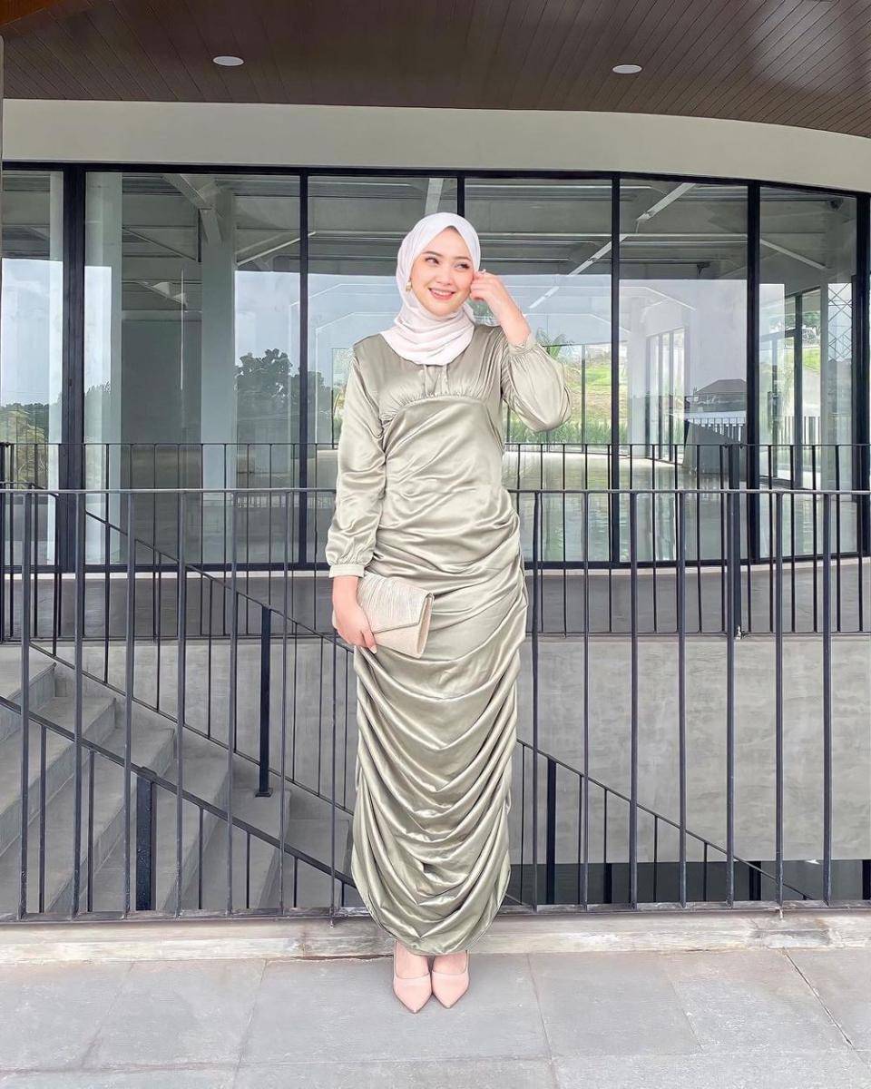 OOTD untuk datang ke wisuda pacar (instagram.com/farramithaa)