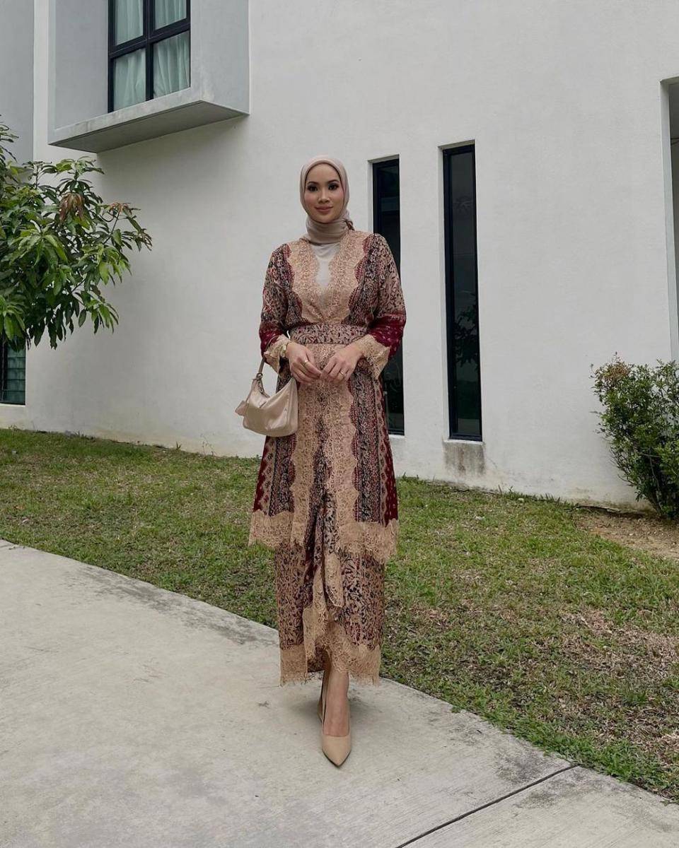 OOTD untuk datang ke wisuda pacar (instagram.com/ftnshc)