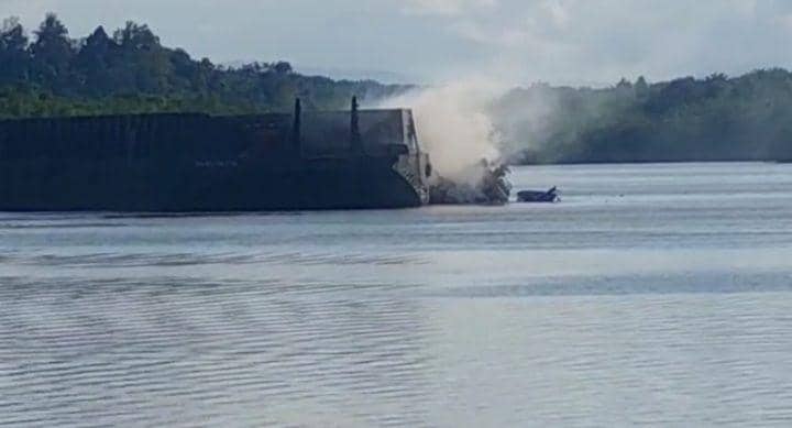 Potongan rekaman video meledaknya kapal tig boat di Mentawir (dok. Istimewa)