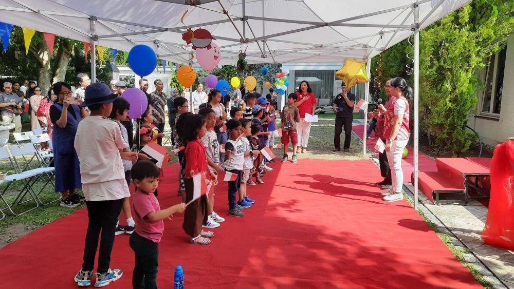 Anak-anak diaspora Indonesia sedang mengikuti acara dan lomba dalam perayaan Hari Anak Nasional Frankfrut, Jerman (IDN Times/Wahid Abdulrahman/bt)