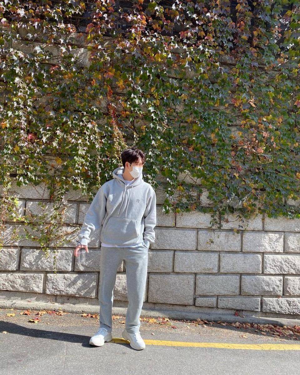 Gaya busana Kang Tae Oh (instagram.com/kto940620)