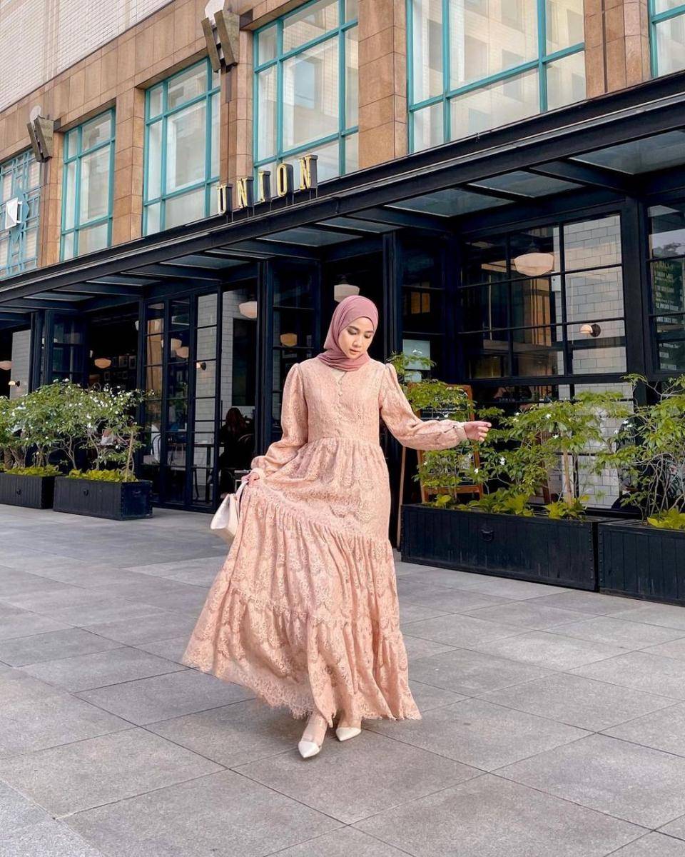 Outfit cewek bumi. (instagram.com/richaeu)