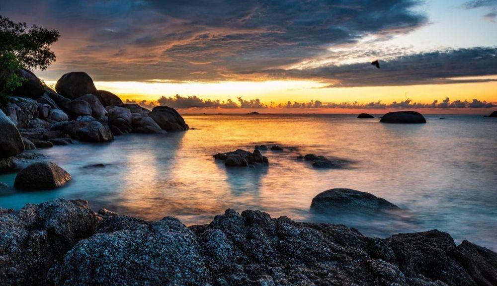 Pantai Tanjung Tinggi (instagram.com/gepemoto)