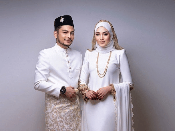 Uyaina Arshad dan Raja Syahiran (instagram.com/rajasyahiranmy)