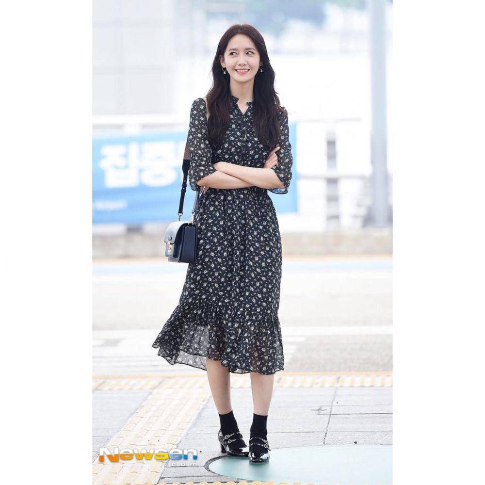 dress bermotif Yoona SNSD (instagram.com/snsdoutfit)