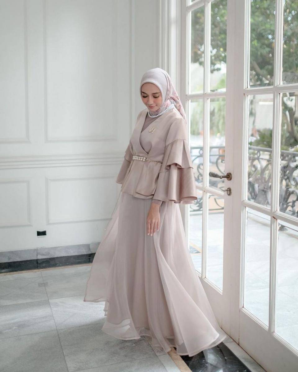 Outfit cewek bumi. (instagram.com/megaiskanti)