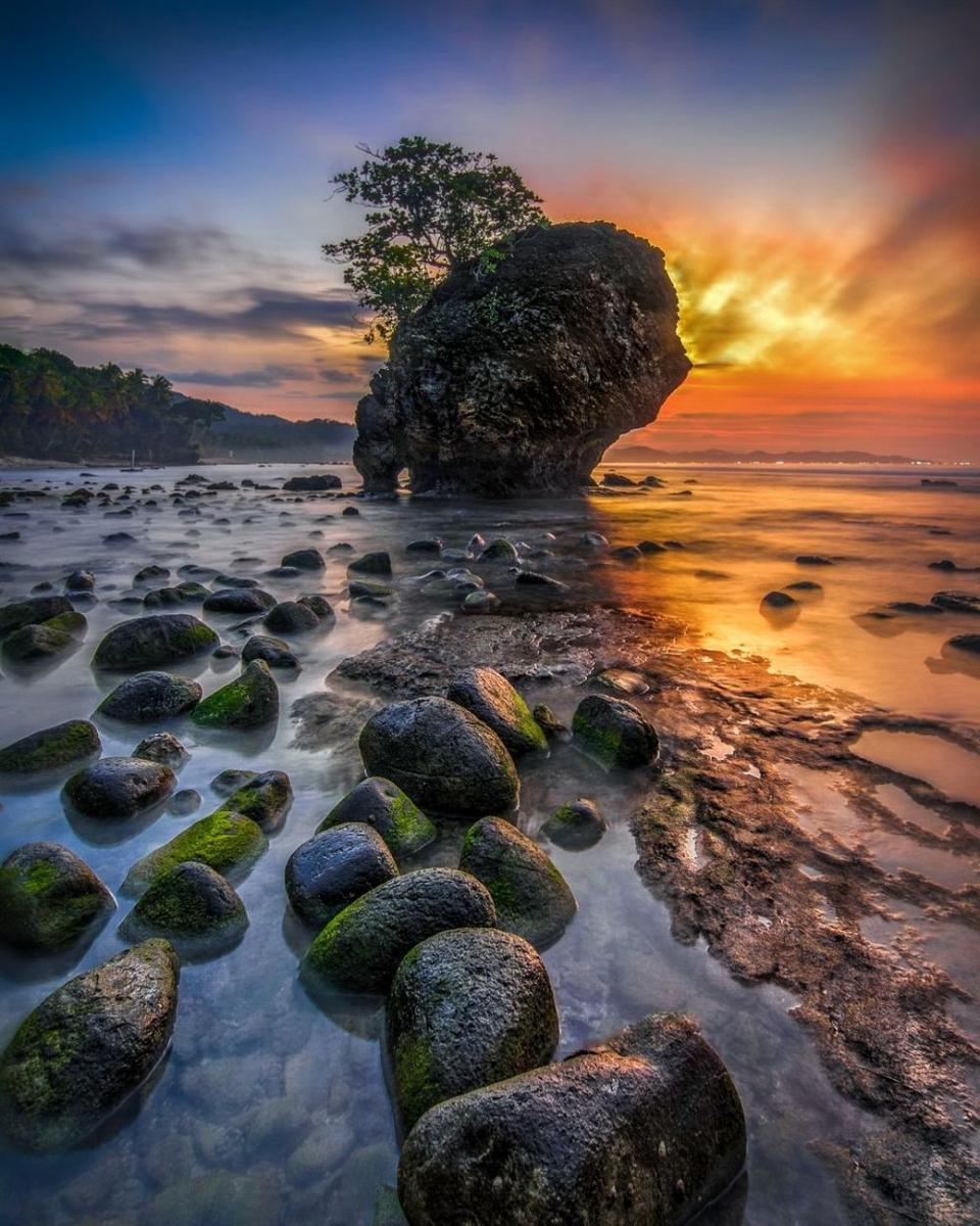 Pantai Pidakan (instagram.com/Adhiekrainlis)