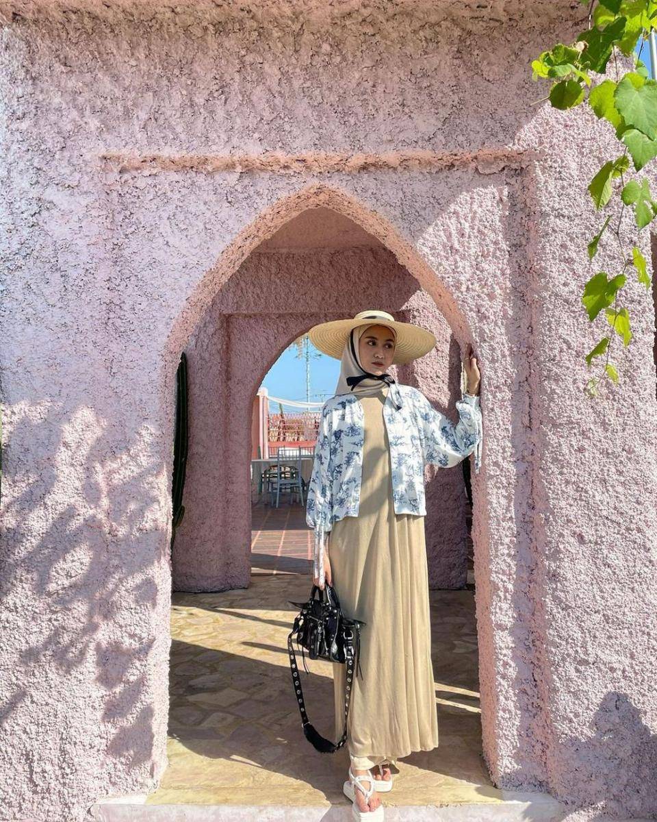style hijab ala Inas Rana Fagastia (instagram.com/inasrana)