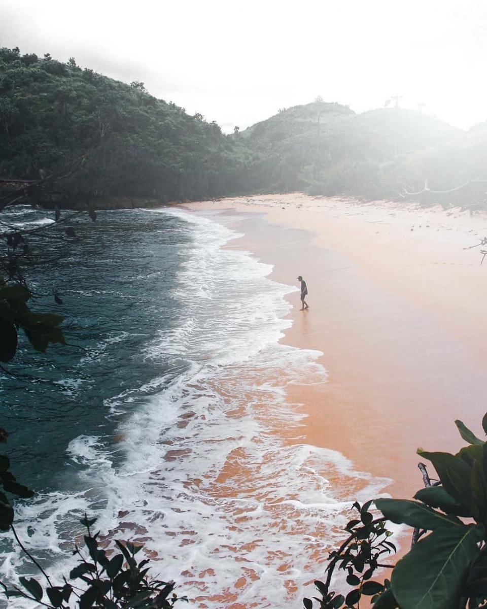 Informasi Wisata Pantai Teluk Putri Malang: Lokasi, Rute, dan Tipsnya
