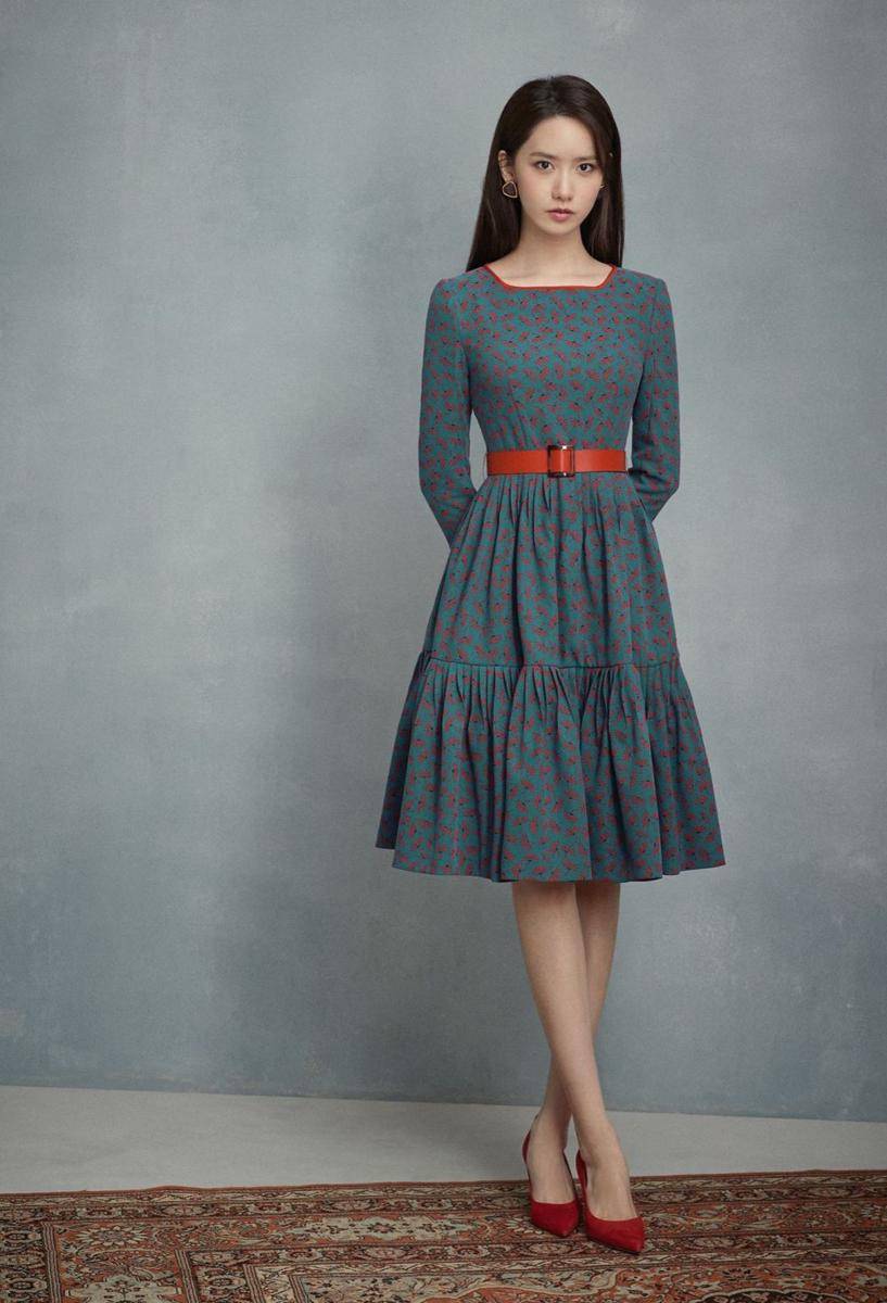dress bermotif Yoona SNSD (twitter.com/Karinaa00480465)