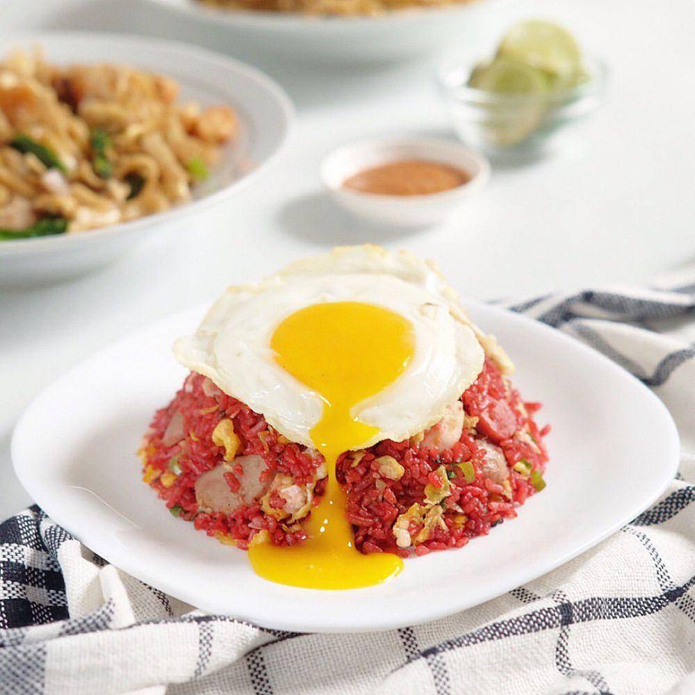 ilustrasi nasi goreng merah (instagram.com/rm.lorongta)
