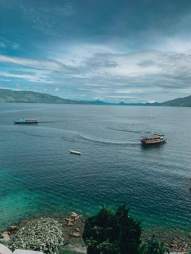 Danau Toba (unsplash.com/ari anhari harahap)
