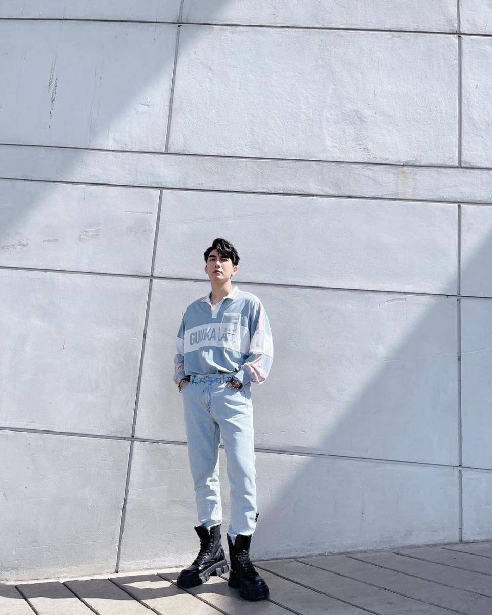 inspirasi street style ala Mew Suppasit (instagram.com/mewsuppasit)