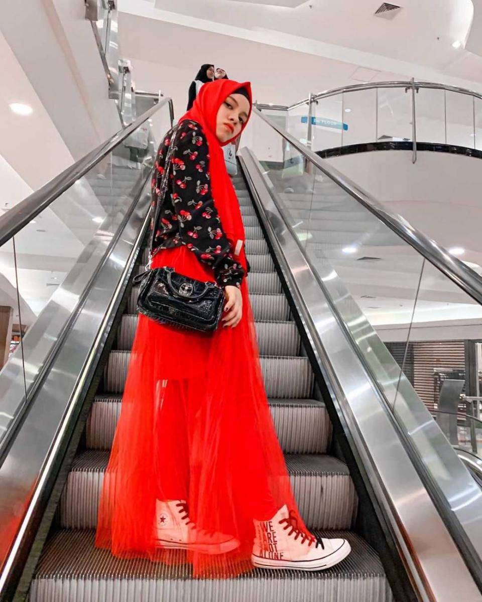 outfit Sajidah Halilintar (instagram.com/sajidahhalilintar)
