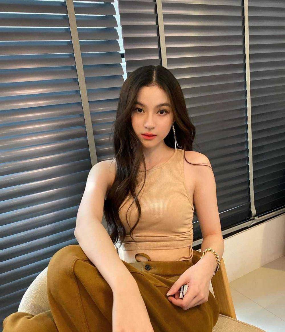 outfit Prim Chanikarn (instagram.com/primiily)
