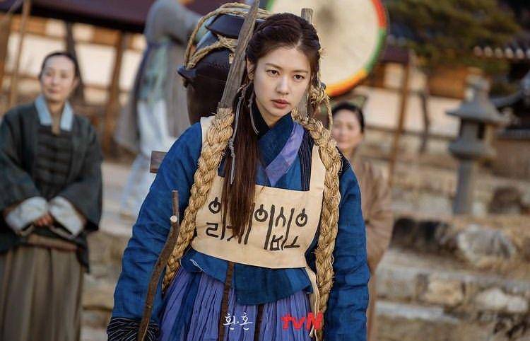 Mu Deok sedang mengikuti ujian masuk pelayan Songrim (instagram.com/tvn_drama)