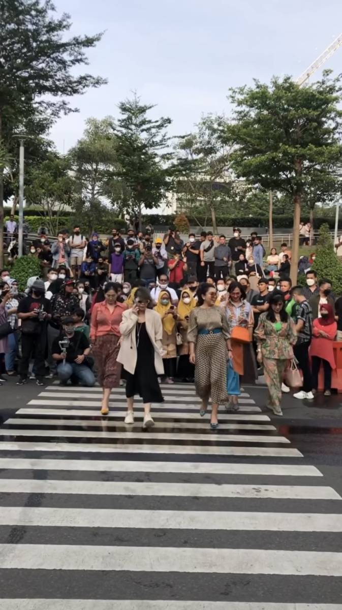 potret Mayangsari di Citayam Fashion Week (instagram.com/mayangsari_official)