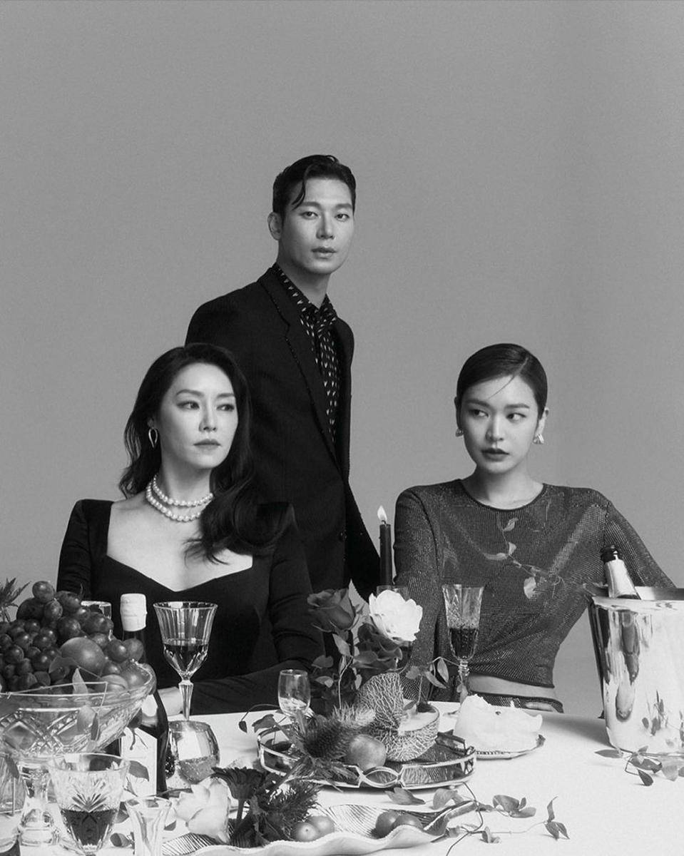 Cha Ji Yeon, Park Hoon, dan Jung Eugene (instagram.com/harpersbazaarkorea)