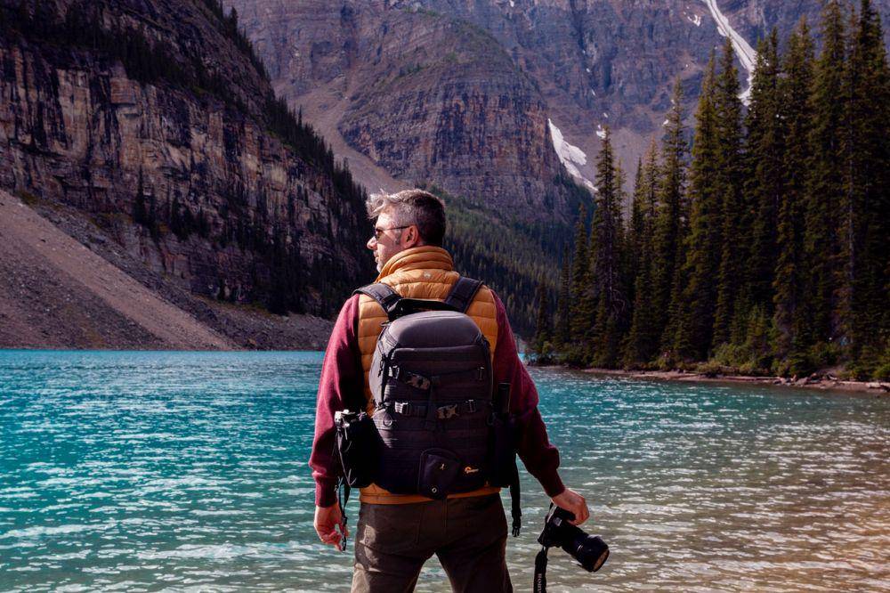 ilustrasi solo traveling (pexels.com/ Andre furtado)