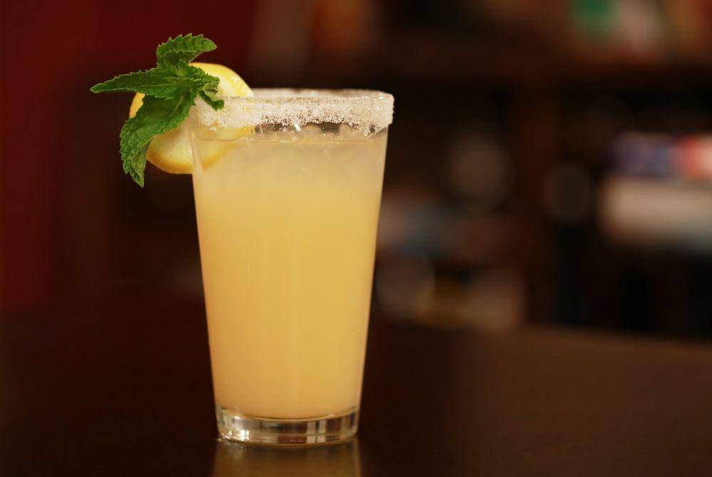 ilustrasi brown sugar lemonade (pexels.com/DESIGNbyJA)
