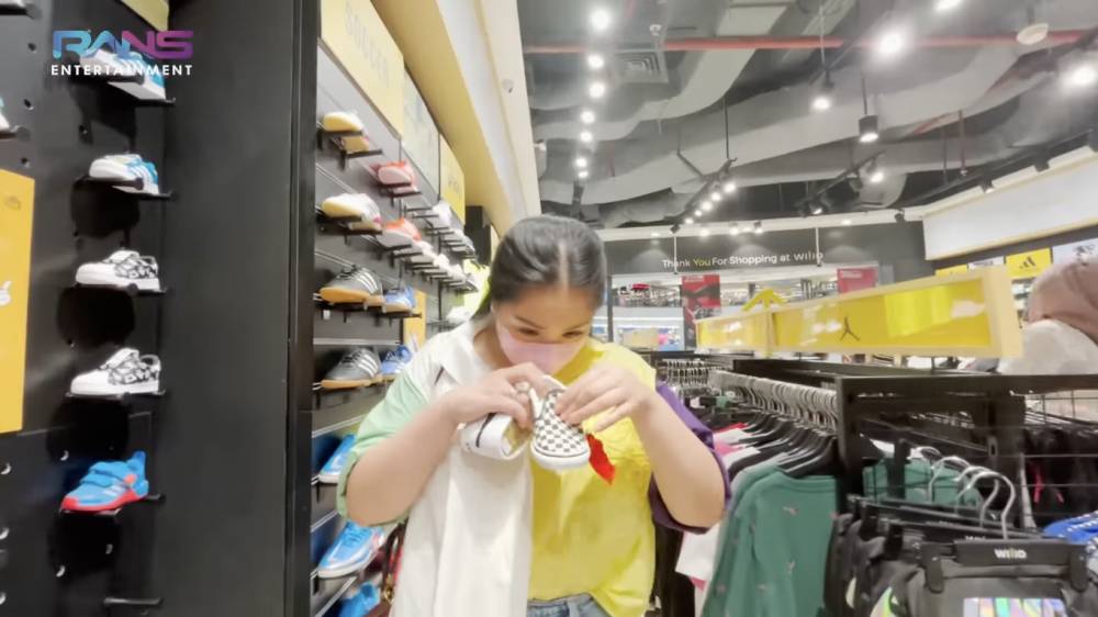 Nagita Slavina dan Rafathar (YouTube.com/Rans Entertainment)