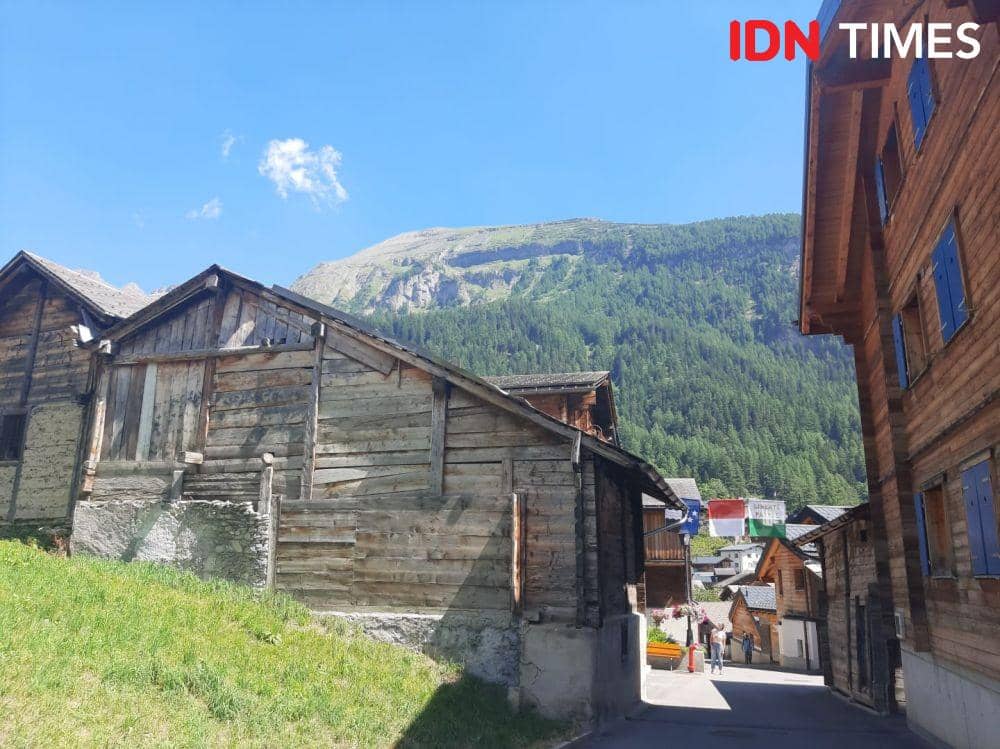 Suasana Pedesaan Leukerbad, Swiss