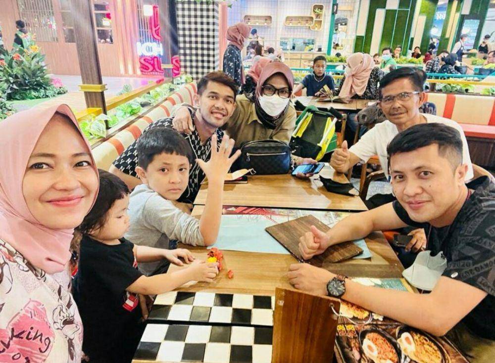 potret Fajar Alfian dan keluarga (instagram.com/fajaralfian95)