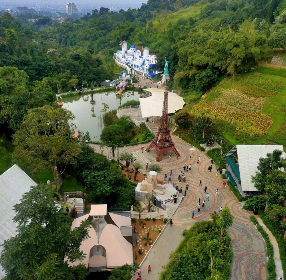 Sarae Hills (instagram.com/hartono.indra7)