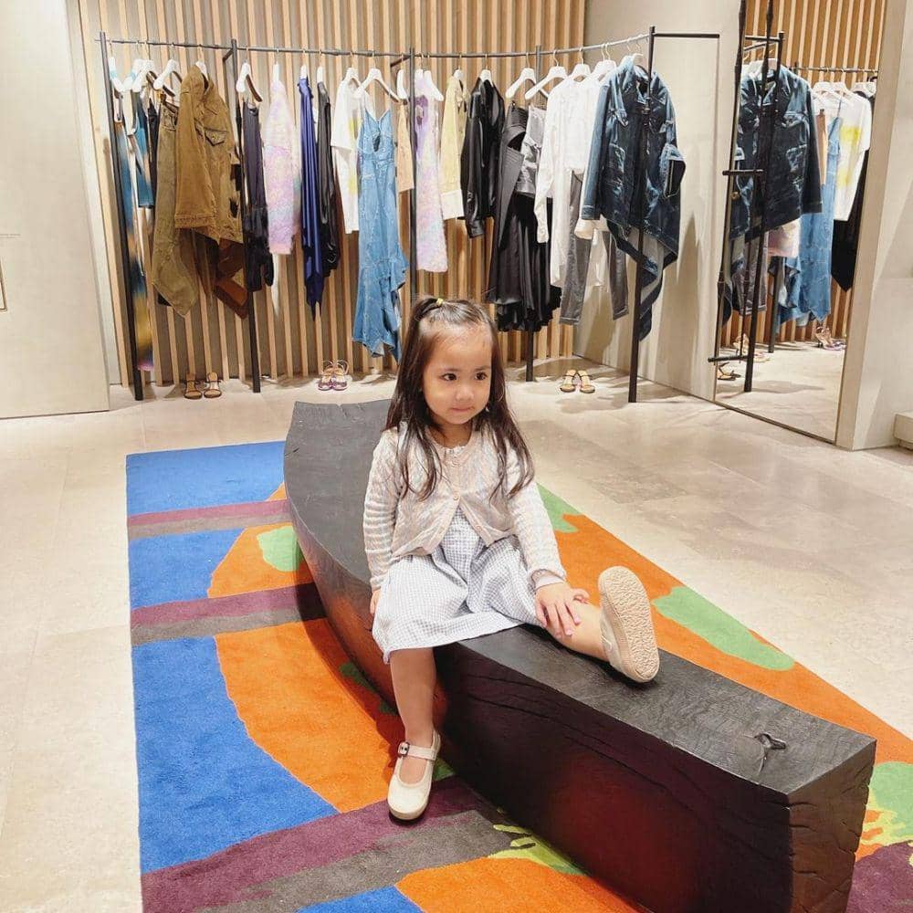 Sheena Gabriella Aurora Samudra (instagram.com/sheenagabriellaaurorasamudra)