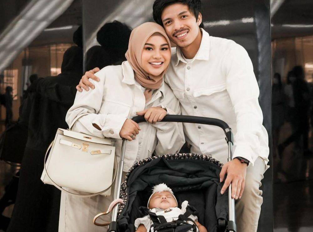 Potret Keluarga Atta Halilintar dan Aurelie Hermansyah (instagram.com/attahalilintar)