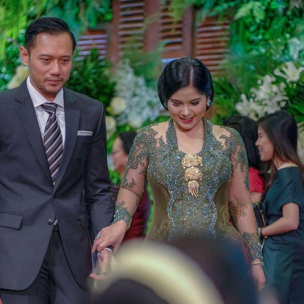 Yuni Shara dan Para Pejabat (instagram.com/yunishara36)
