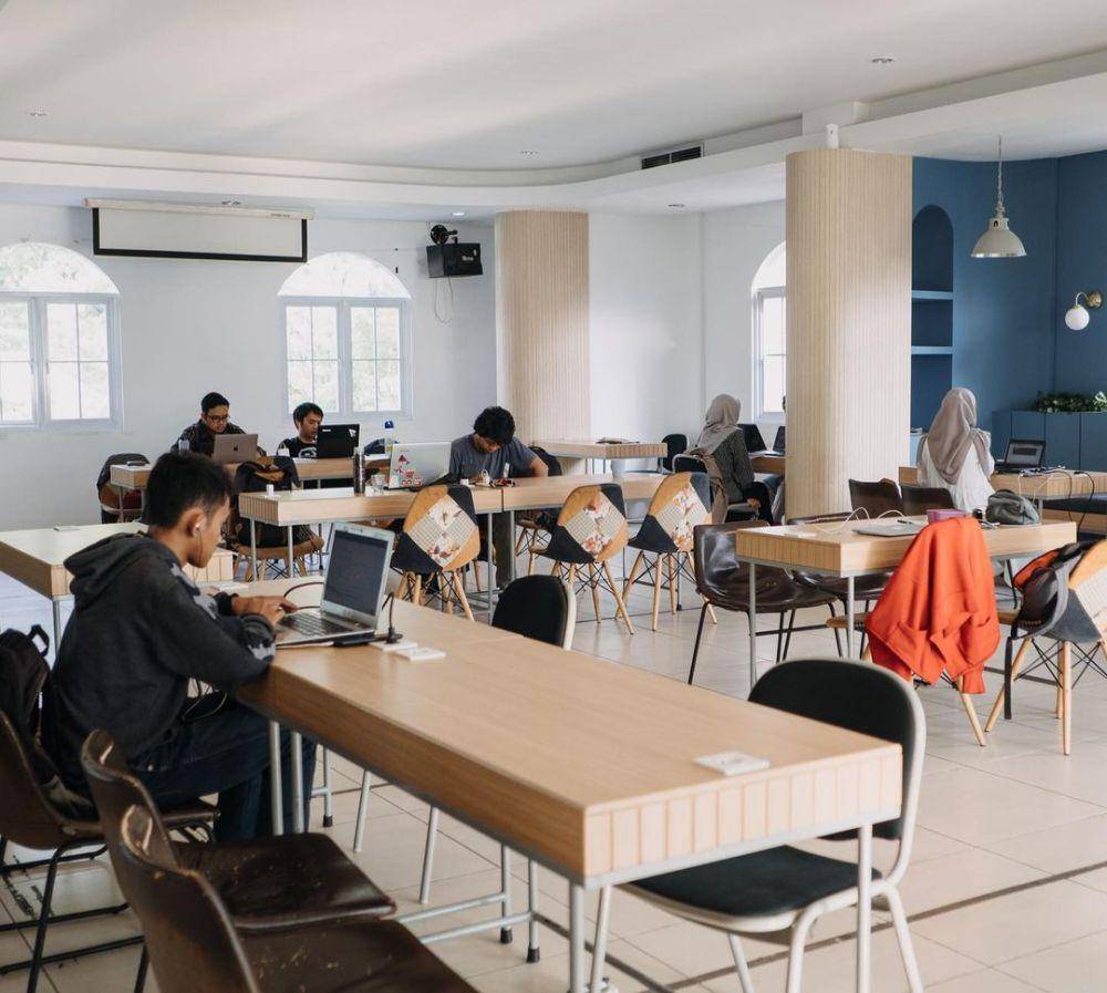 Eduplex Co-Working Space (instagram.com/ eduplex_id)