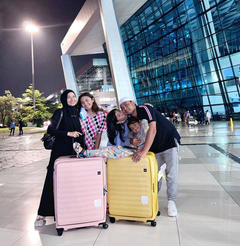 potret Meisya Siregar pulang haji (instagram.com/meisya__siregar)