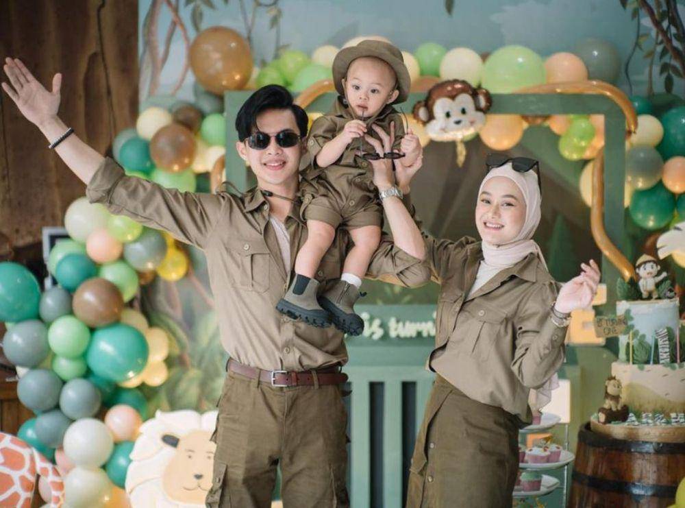 Potret Keluarga Dinda Hauw dan Rey Mbayang (instagram.com/dindahw)