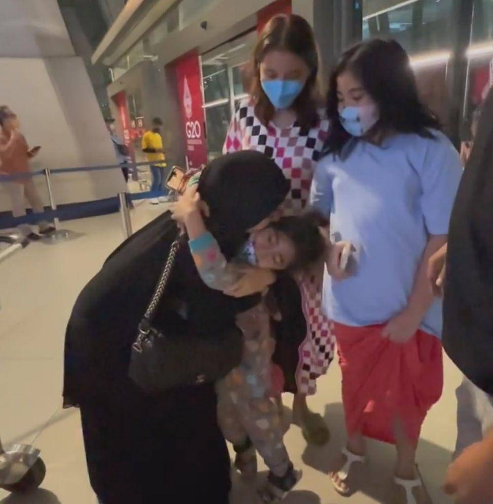 potret Meisya Siregar pulang haji (instagram.com/meisya__siregar)