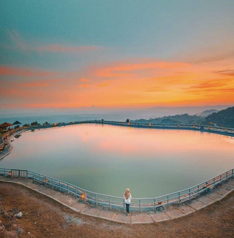 5 Wisata Embung di Gunungkidul yang Menyegarkan Mata