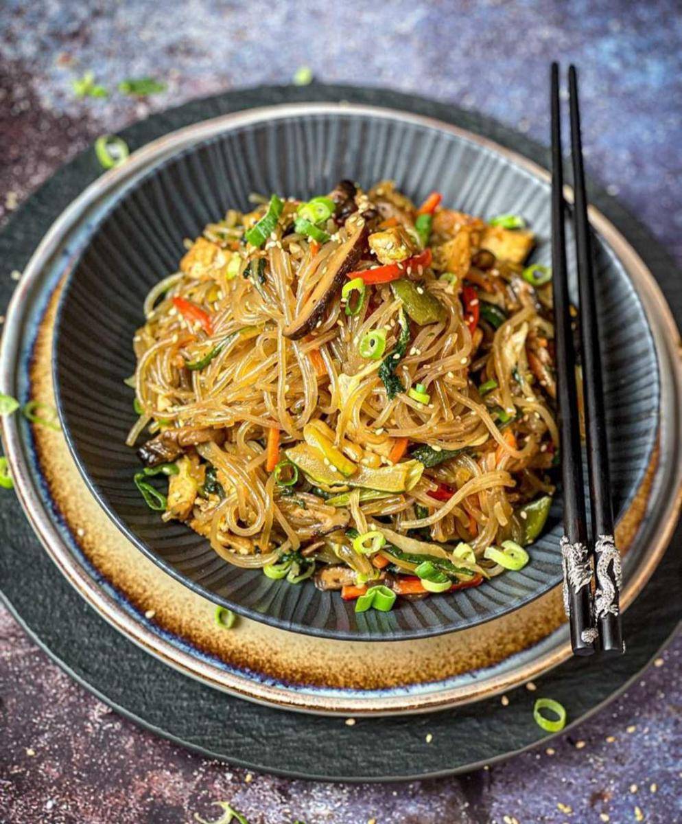 Japchae (instagram.com/zarskitchen)