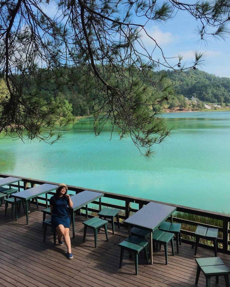 Danau Linow (instagram.com/debclaudia)