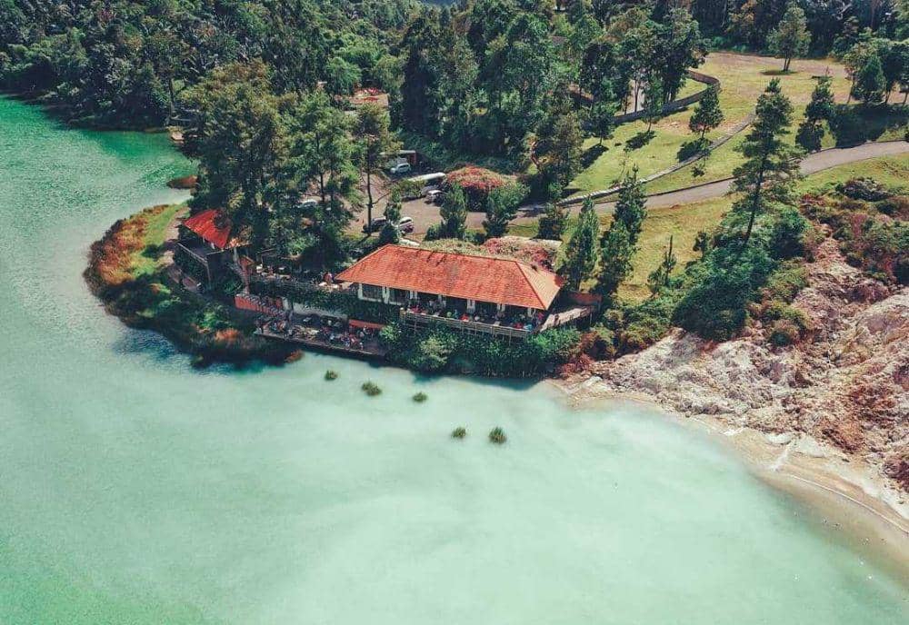 10 Potret Danau Linow Sulawesi Utara, Pesonanya Menenangkan