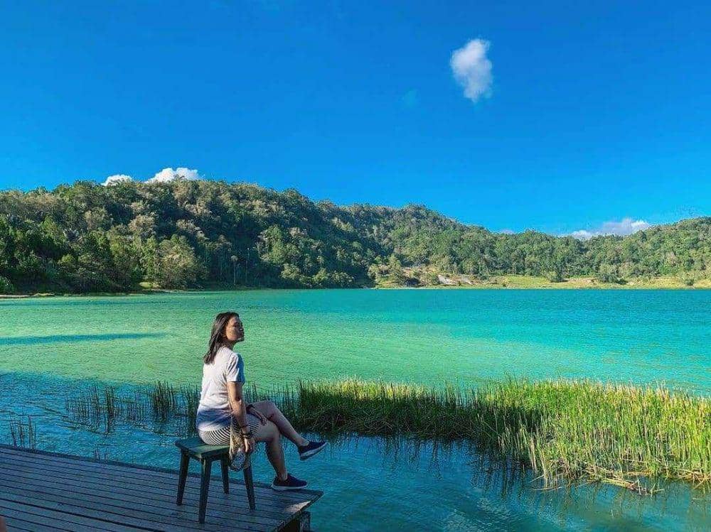 Danau Linow (instagram.com/lita.ap)