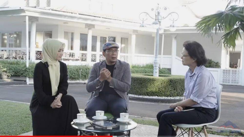 Tangkapan layar Ridwan Kamil dan Atalia Praratya di kanal YouTube Grace Tahir. (YouTube/@gt.bodyhsote).