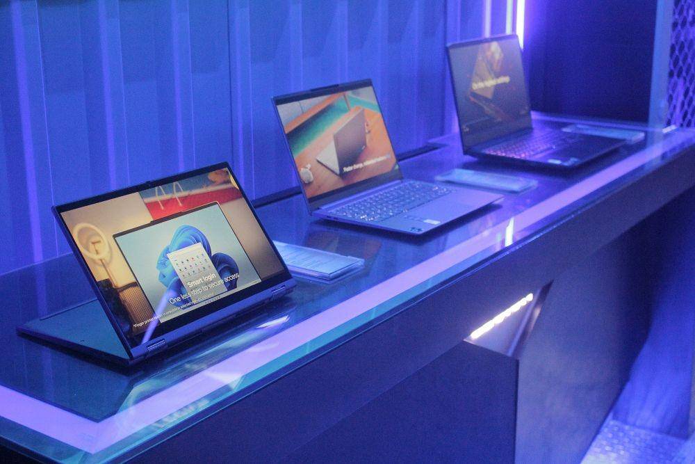 Pilihan laptop Lenovo yang sangat bervariasi. (IDN Times/Nena Zakiah)