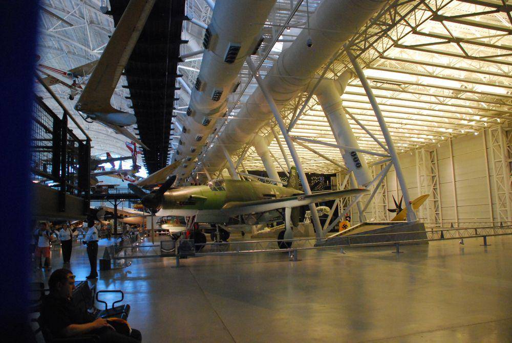 National Air and Space Museum (unsplash.com/Jay Labe)